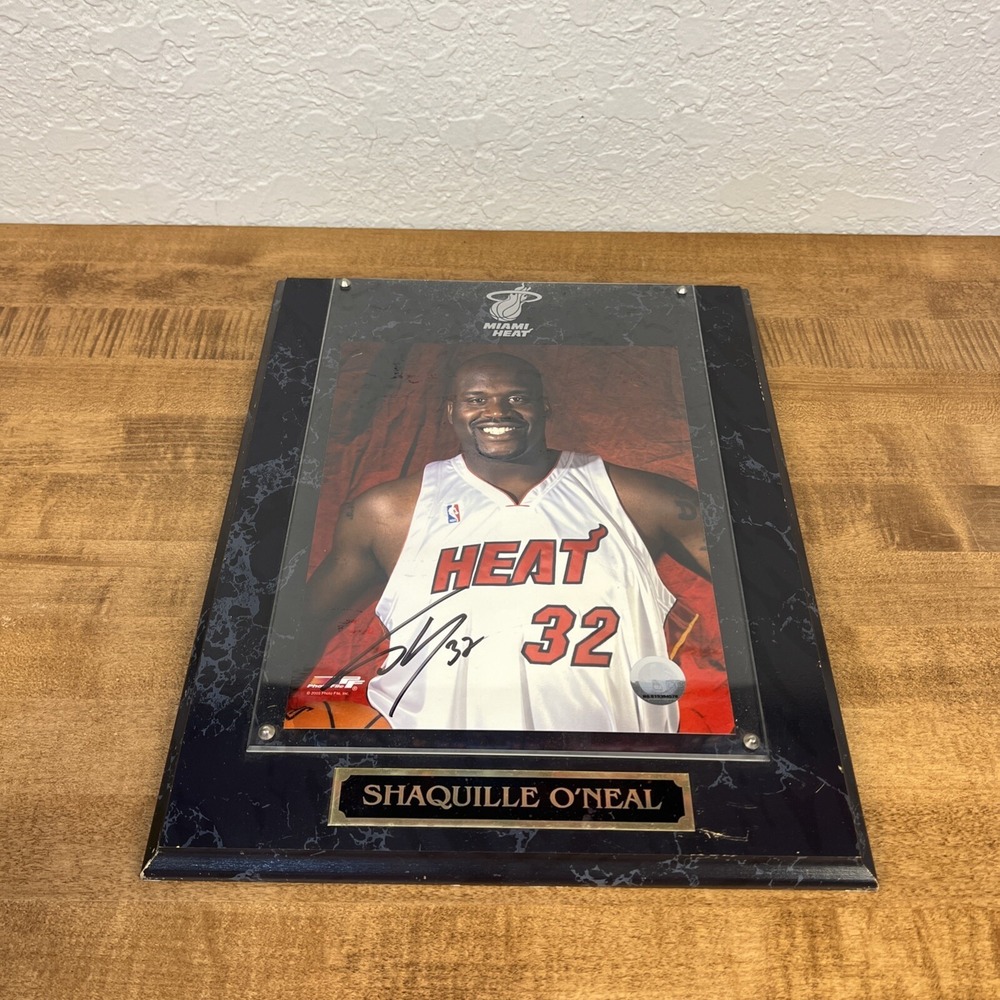 MIAMI HEAT SHAQUILLE O'NEAL AUTOGRAPHED SIGNED FRAMED PLAQUE W/ 8"x10" PHOTO